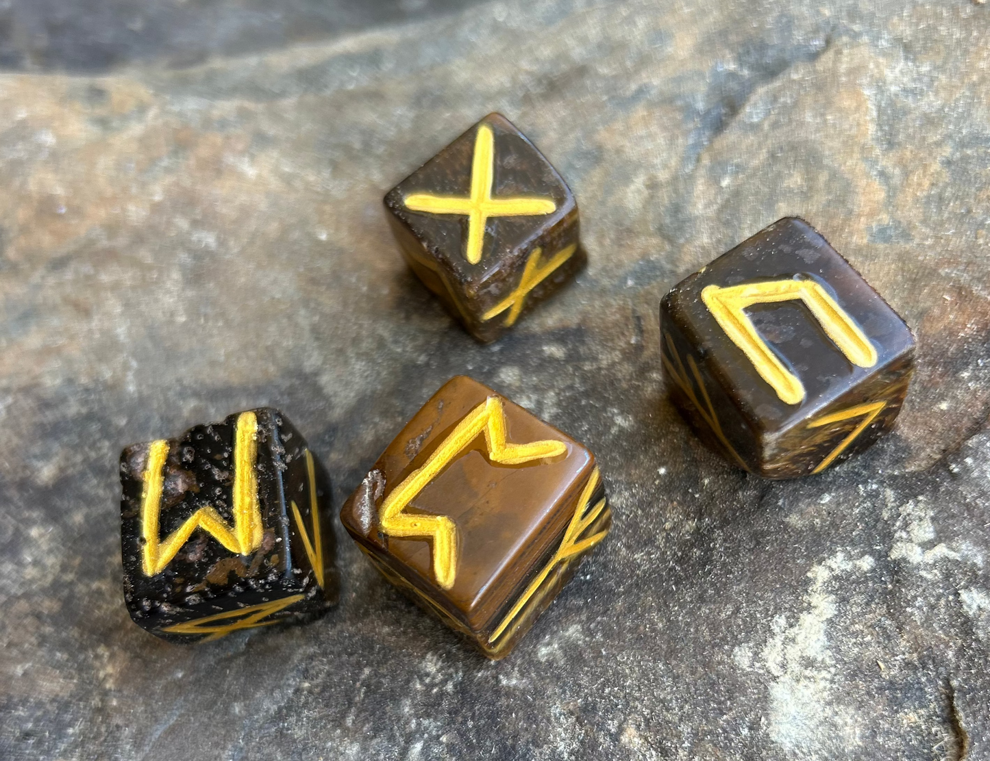 Tiger's Eye Rune Dice